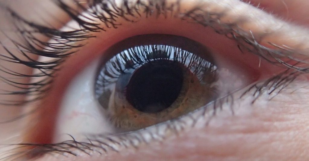how long does eye dilation last